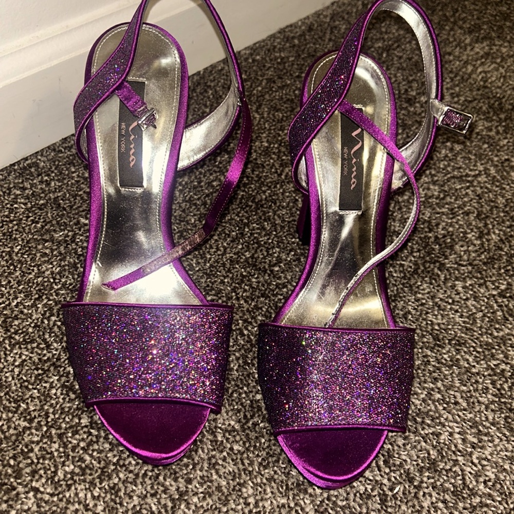 Purple strappy  Medium chunk heels